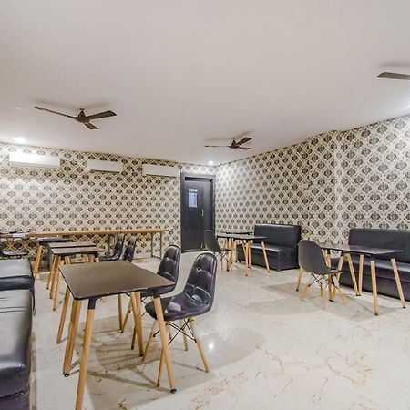 Collection O Mg Guest House Колката Екстериор снимка