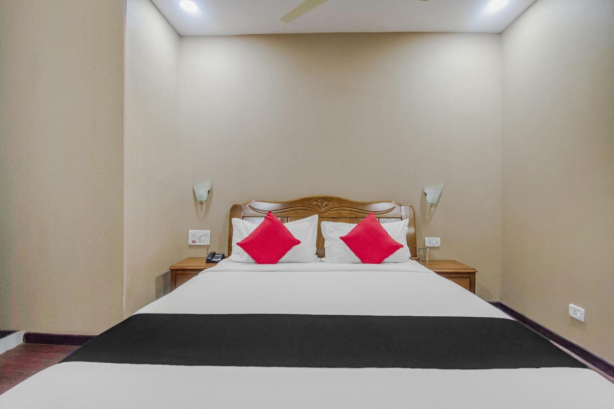 Collection O Mg Guest House Колката Екстериор снимка