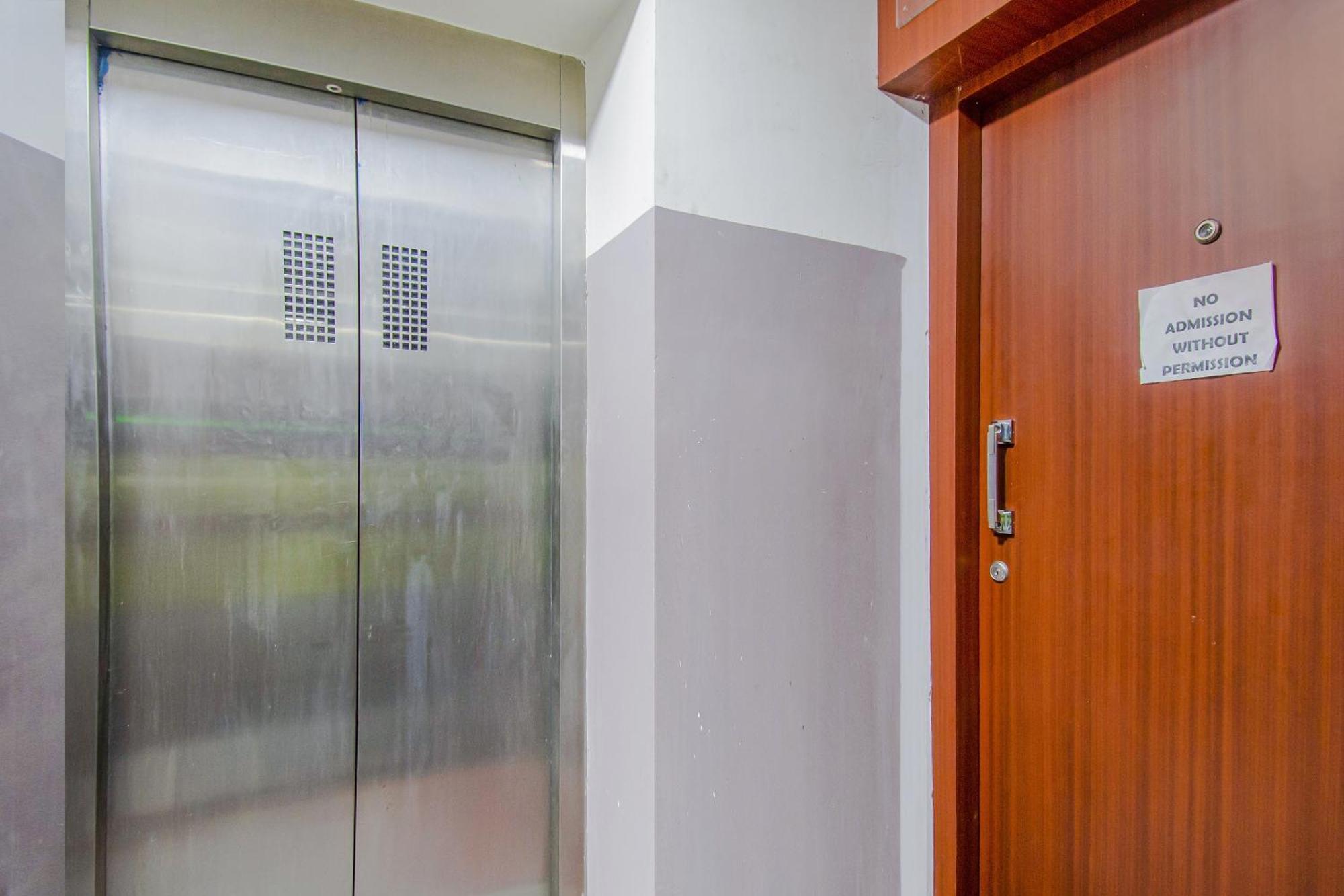 Collection O Mg Guest House Колката Екстериор снимка