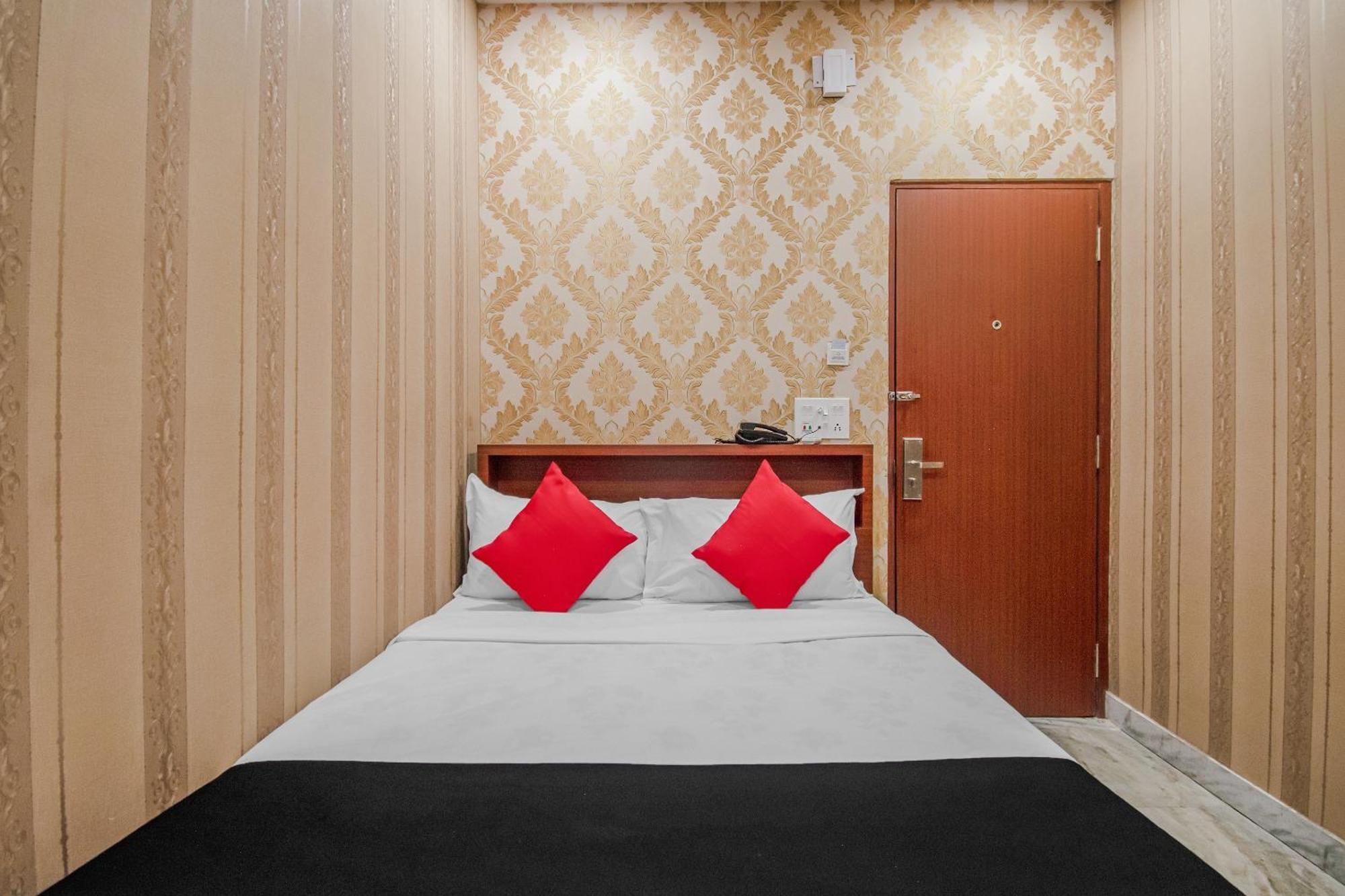 Collection O Mg Guest House Колката Екстериор снимка